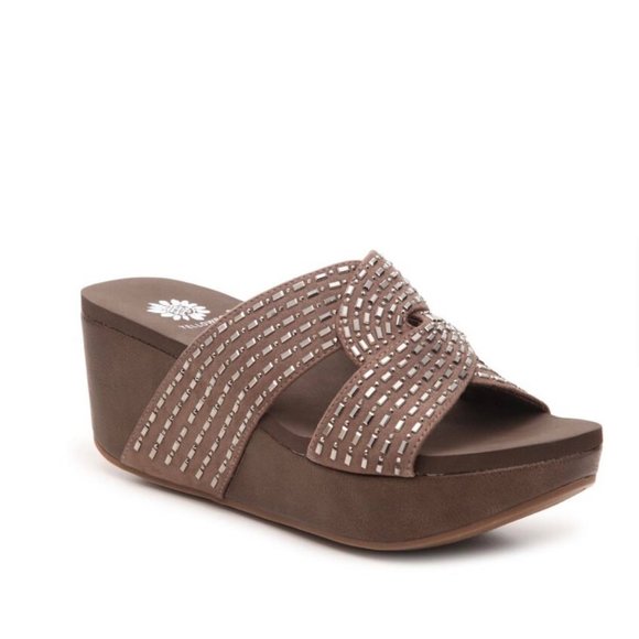 dillards yellow box shoes